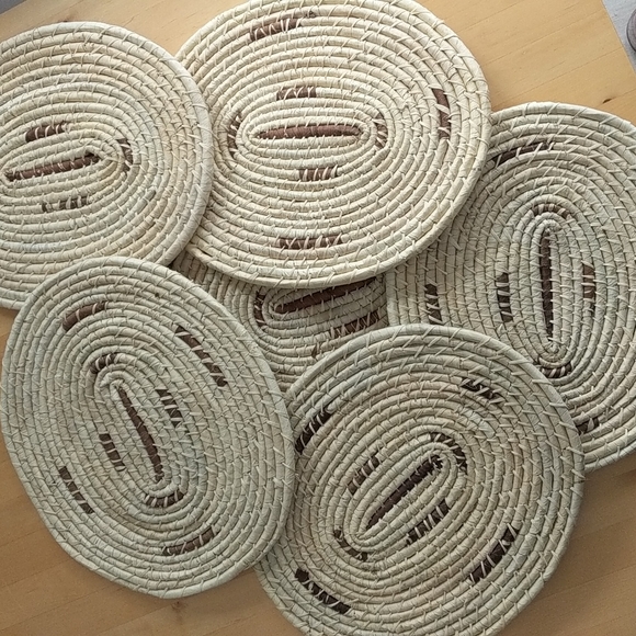 SOLD - Wicker placemats - Picture 1 of 2